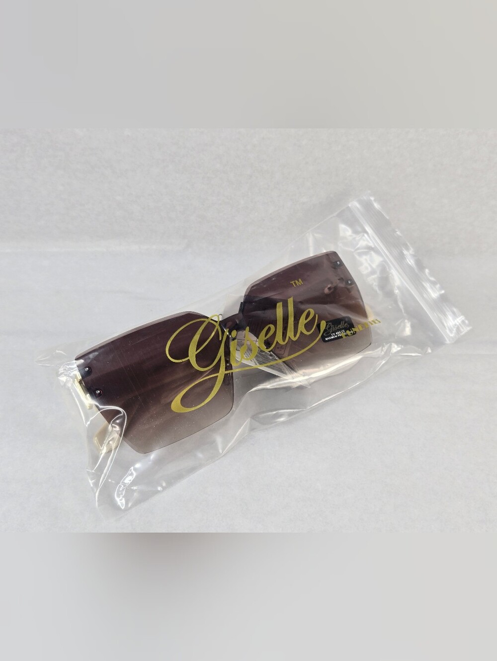 Giselle Rimless Butterfly Sunglasses NWT Gradient Smokey Brown Lens Cream Gold - Picture 5 of 11